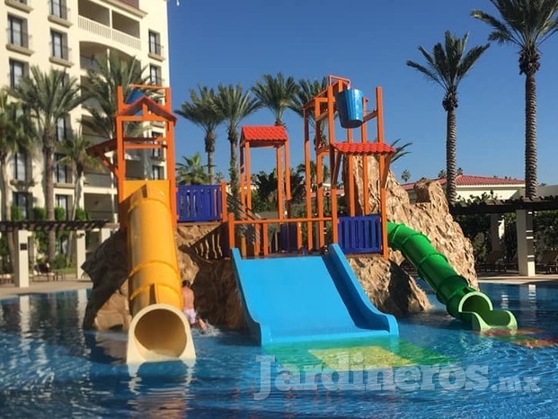 mantenimiento y pintura en general a parque acuatico hotel hyatt ziva los cabos